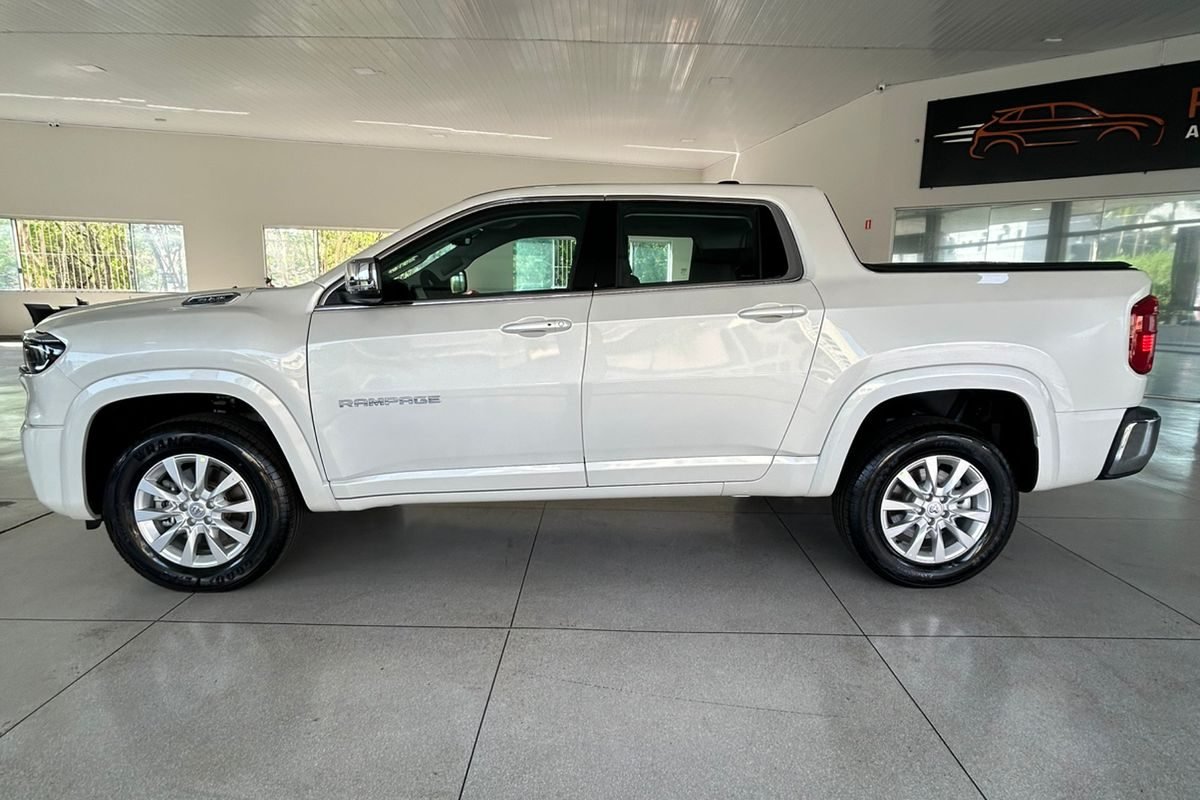 WhatsApp Image 2025-11-11 at 08.49.41 (1)