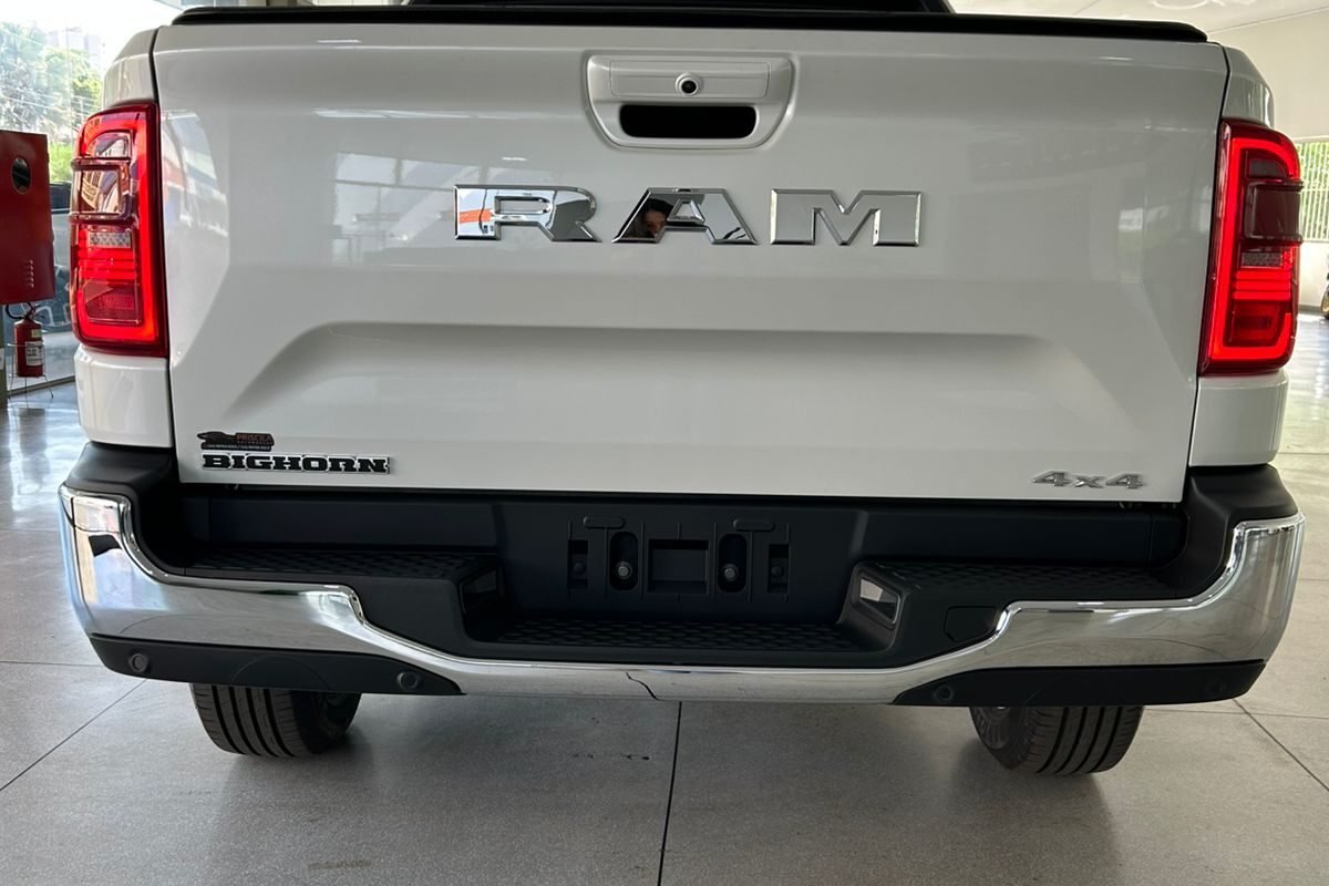 WhatsApp Image 2025-11-11 at 08.49.42 (1)