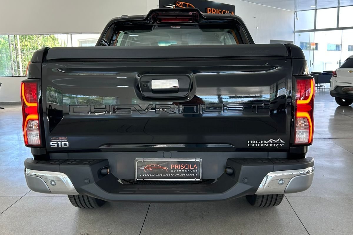 WhatsApp Image 2025-11-11 at 09.42.55 (1)