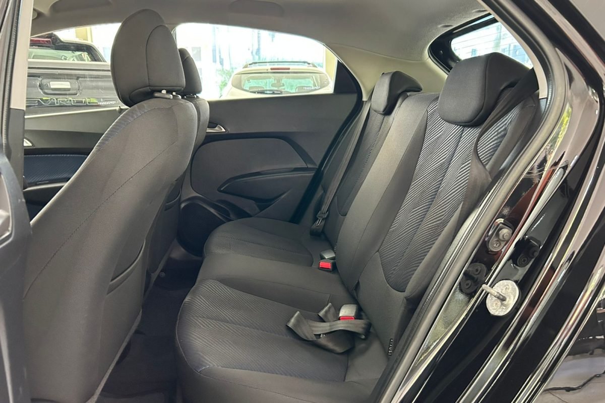 WhatsApp Image 2025-11-14 at 09.42.18 (4)