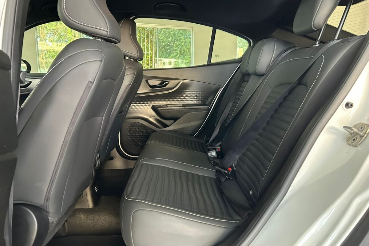 WhatsApp Image 2025-11-19 at 16.41.36 (1)