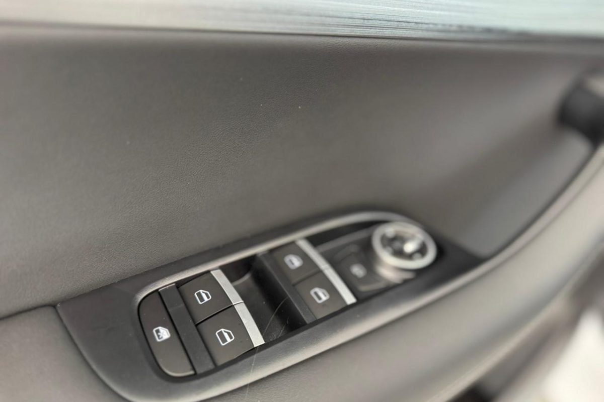 WhatsApp Image 2025-11-28 at 09.01.08